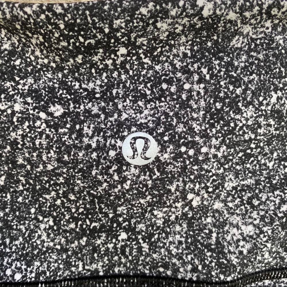 Lululemon In Movement Tight - Picture 7 of 8